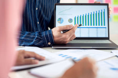 Ursachen von Überschuldung in Deutschland: Statistische Analysen und Präventionsstrategien