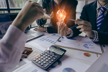 Silber als Investmentoption: Industrielle Nachfrage, Preiseinschätzung und Lagerungsformen