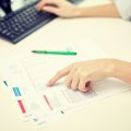 Steuerliche Besonderheiten bei ETFs und Aktien in Deutschland: Was Anleger wissen müssen